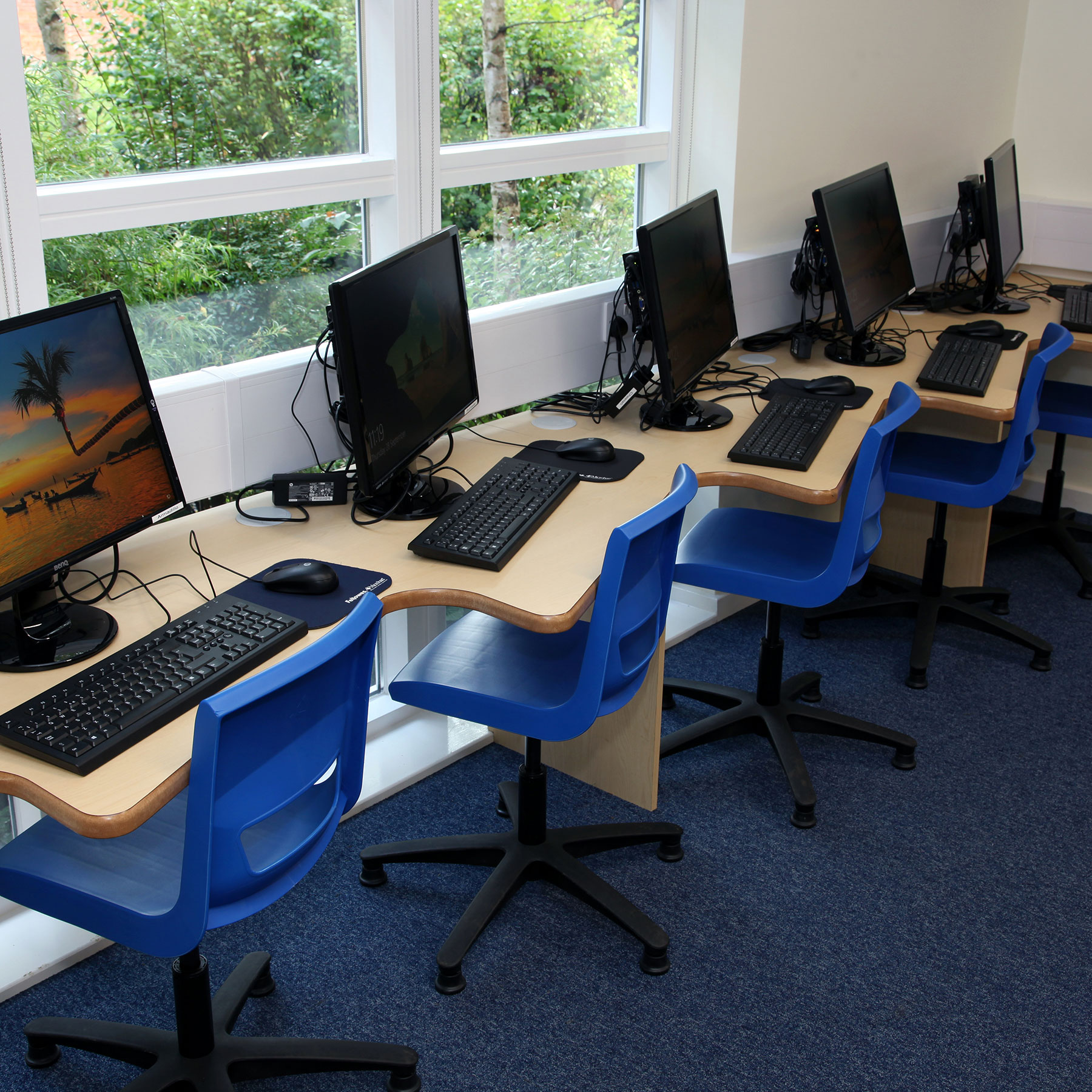 Postura+ Task Chair | theClassroom.co