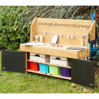 Outdoor Mobile Literacy Station